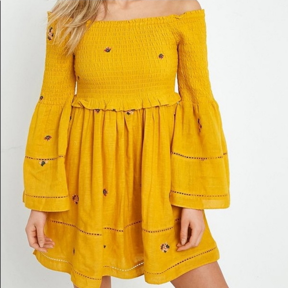 NWT Free People Counting Daisies Mini